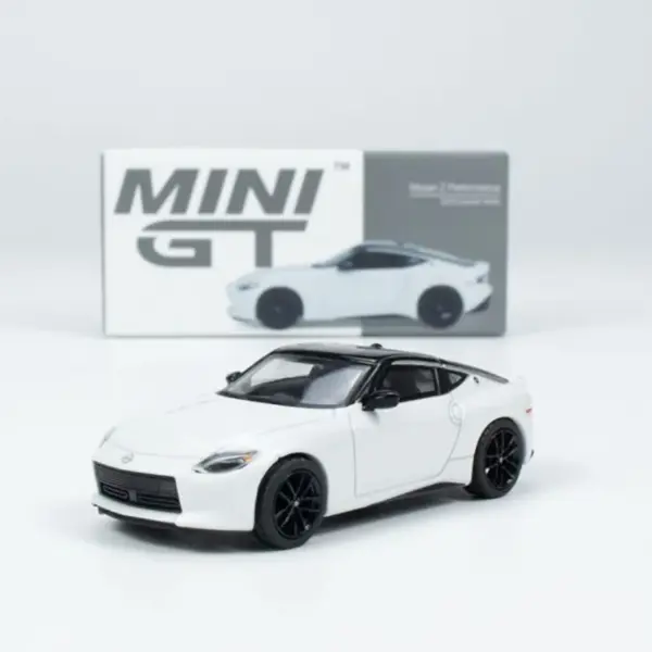 Nissan Skyline GT-R (R34) Diecast Model 1:64 - Image 22