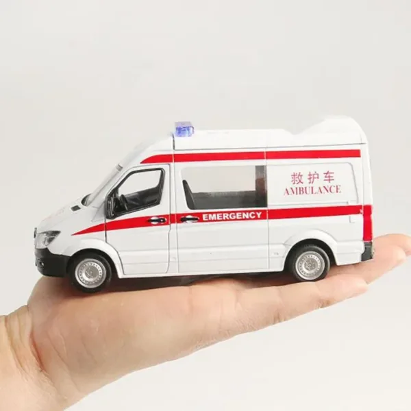 15CM 1:36 Scale Metal Ambulance Toy Car - Image 5