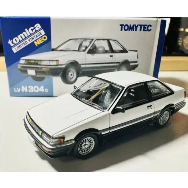 Toyota Corolla Levin GT-APEX Diecast Model 1:64 - Image 5