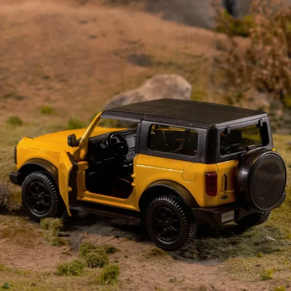 1:36 Ford Bronco Diecast Model Car - Image 2