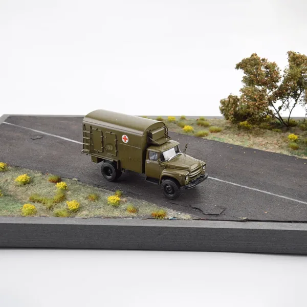 1:43 Scale DDA-2 Biochemical Protection Truck Model - Image 2