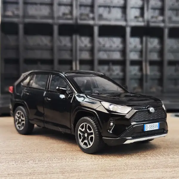 1:32 Alloy RAV4 SUV Model Car Toy - Image 6