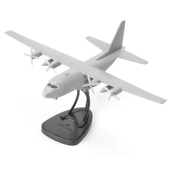 1/144 Scale C130 Hercules Model Kit