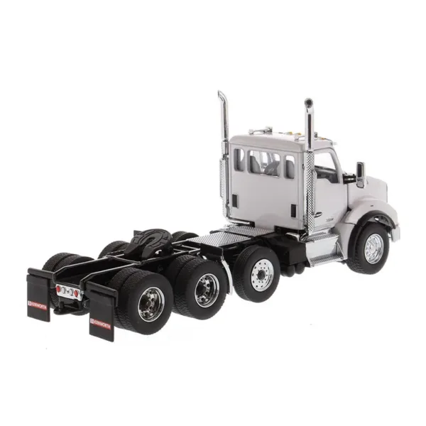 1/50 Scale Kenworth T880 Daycab Model Truck - Image 4