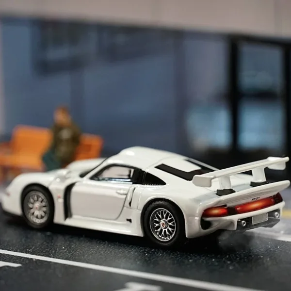 1/64 Scale Porsche 911 GT1 White Diecast Model - Image 5