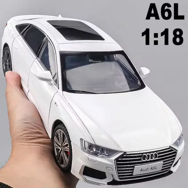 1:18 A6L Alloy Model Car with Sound and Light