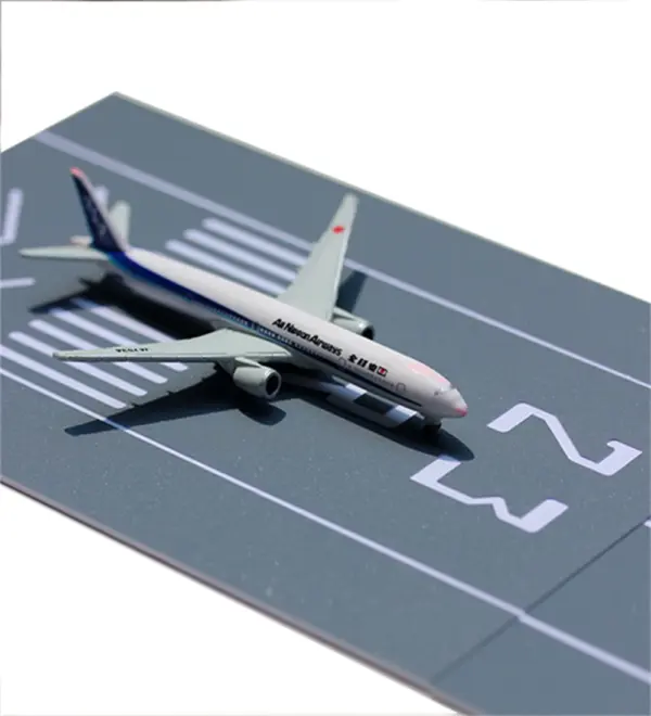 Mini Simulation Passenger Aircraft Runway Model - Image 4