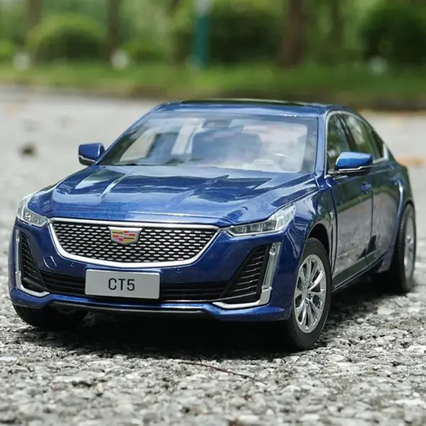 1:18 Scale Diecast Cadillac CT5 Model Car