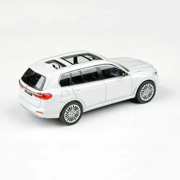 1:64 Scale X7 SUV Diecast Car Model - Image 6