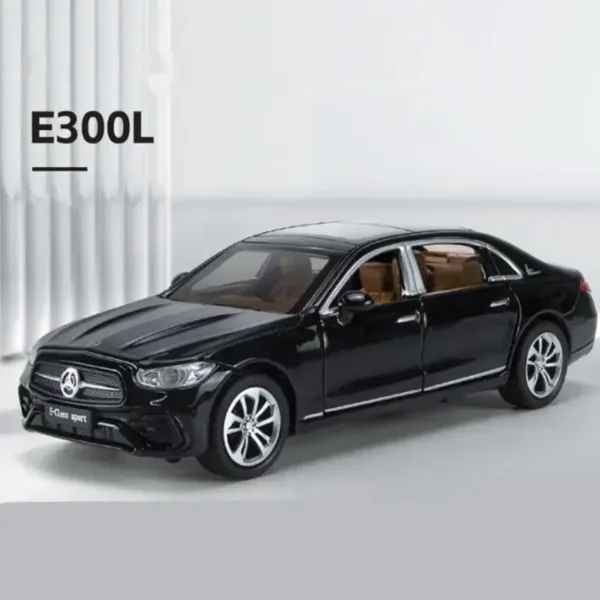 1:32 Metal E-Class Alloy Car Model - Image 8