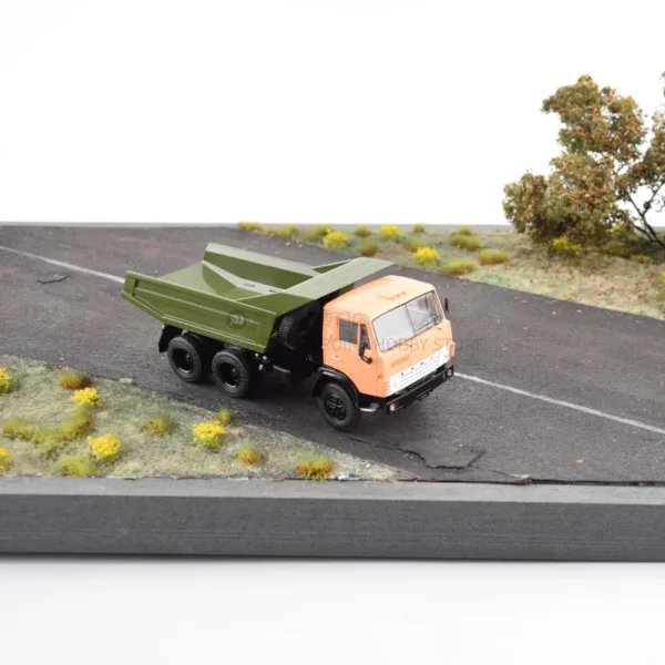 Kamaz 5511 Vintage Dumper Die Cast Model 1:43 - Image 2