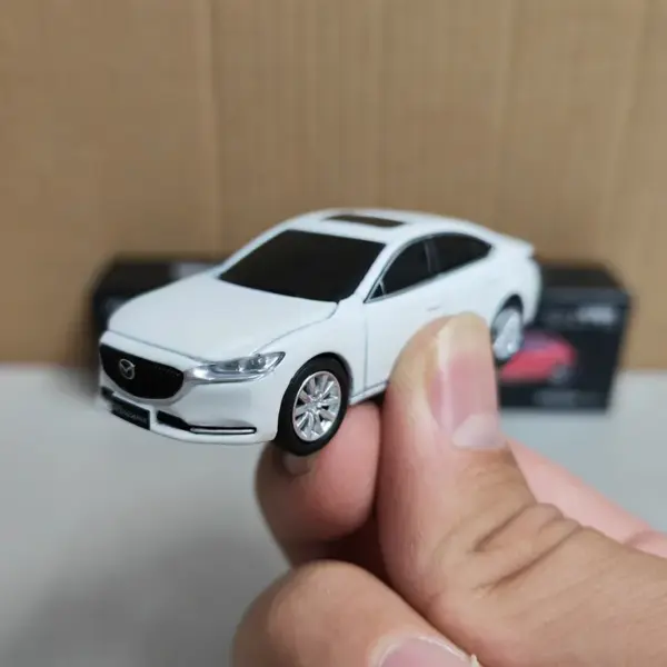 1:64 Scale Mazda 6 ATENZA Diecast Model Car - Image 4