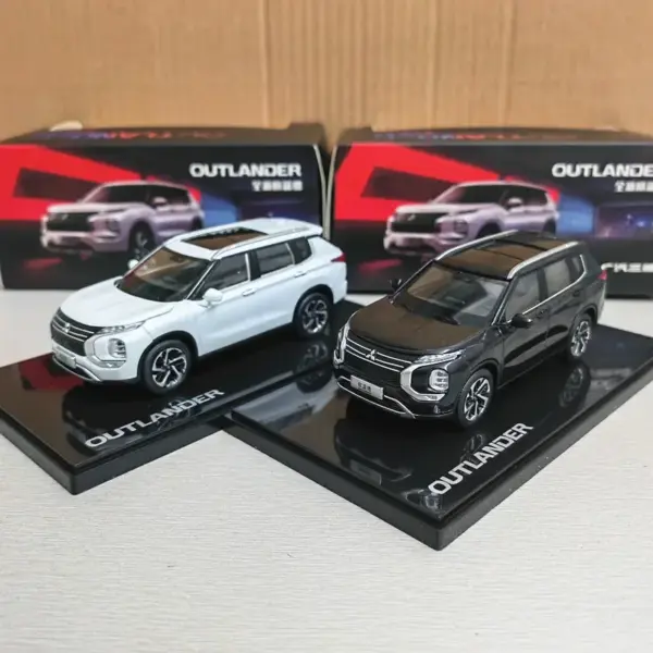 2023 OUTLANDER SUV Diecast Model 1:43 Scale