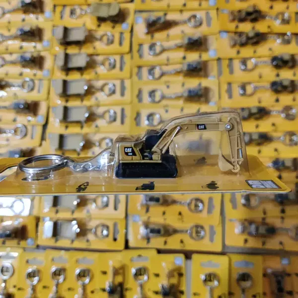 CAT D8T Excavator Loader Key Chain Model - Image 3