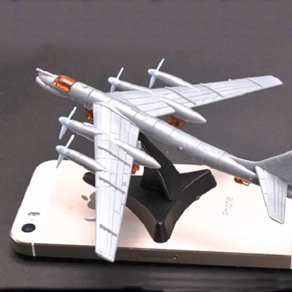 TU-95 Bomber Plastic Assembly Model Kit - Image 6