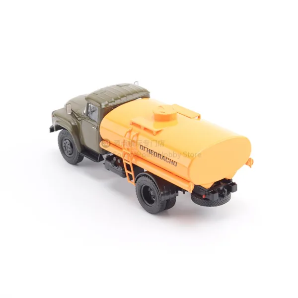 Diecast Model ZIL-130 Fuel Delivery Truck 1:43 - Image 4