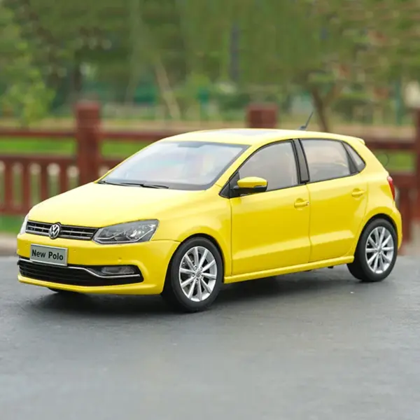 1:18 Alloy Diecast New Polo 2016 Car Model