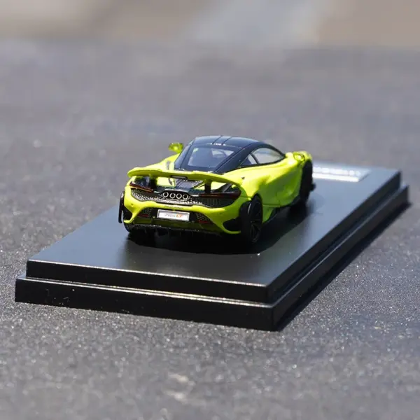 1:64 Scale Diecast McLaren Sports Car Model - Image 3