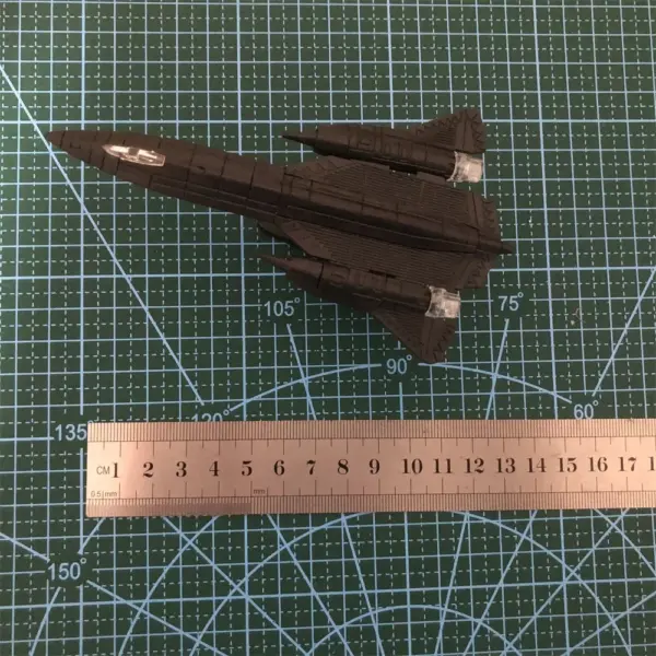 SR-71 Blackbird Plastic Model Kit 1:235 Scale - Image 4