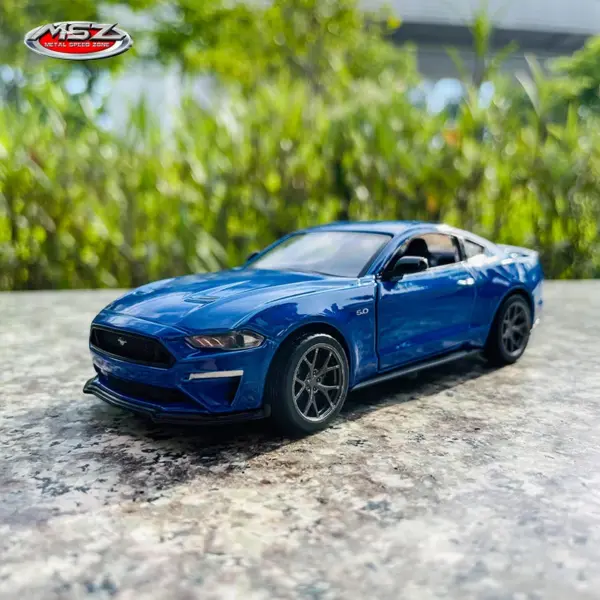 1:32 Ford Mustang GT Diecast Car Model - Image 7