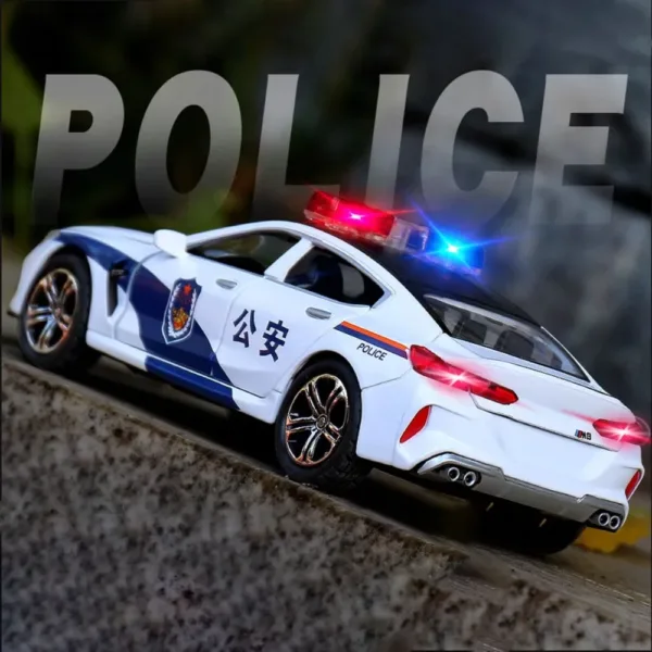 1/32 M8 Police Car Model Diecast Toy