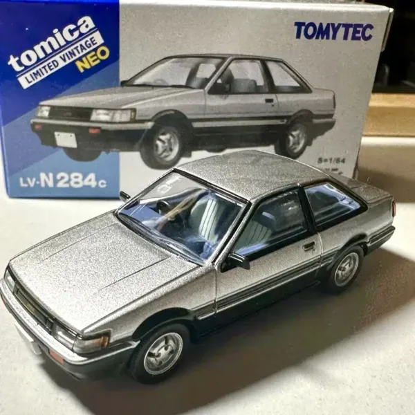 Toyota Corolla Levin GT-APEX Diecast Model 1:64 - Image 6