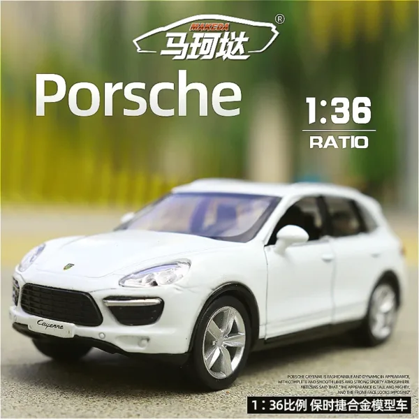 1/36 Diecast Porsche Macan SUV Toy Car