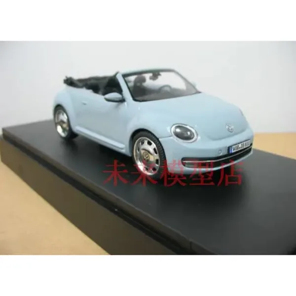 1:43 Scale Beetle Convertible Diecast Model Car - Image 5