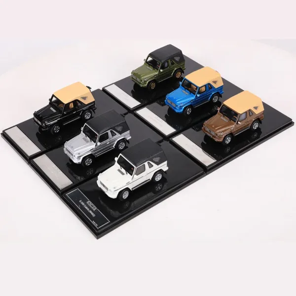 GCD 1:64 G500 Cabrio Alloy Model Car - Image 2