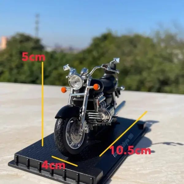 1/24 Scale Diecast 1999 Honda Valkyrie Model - Image 2