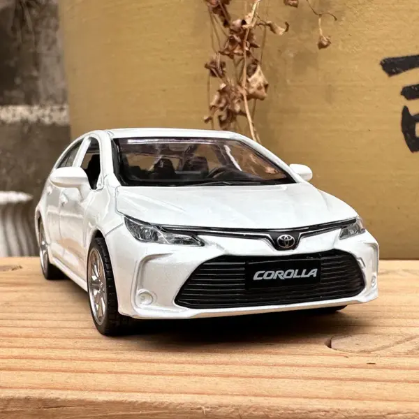 1:43 Toyota Corolla Diecast Alloy Car Model - Image 5