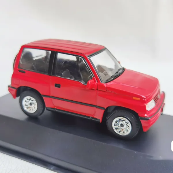 Die Cast 1/43 Scale Suzuki Escudo Model - Image 4