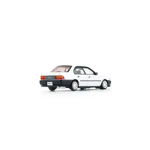 1:64 Toyota Corolla 1996 AE100 Diecast Model - Image 3