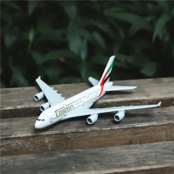 1:400 Metal Emirates A380 Diecast Model Plane - Image 3