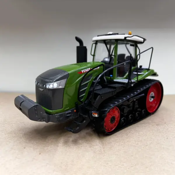 1:32 Fendt 1165 MT Crawler Tractor Model - Image 4