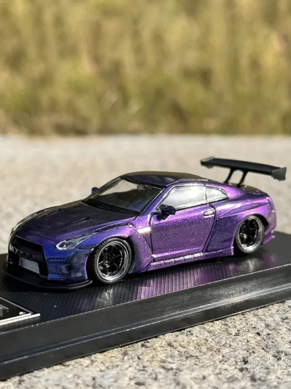 1/64 Scale GTR R35 Diecast Alloy Model - Image 7