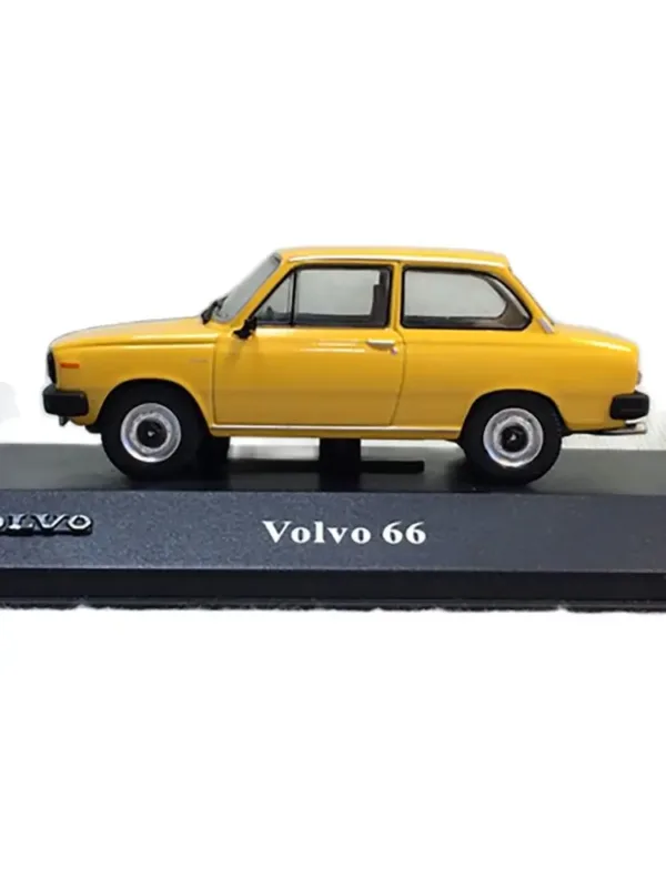 Diecast 1:43 Yellow 1975 Regal 66 Model Car - Image 6