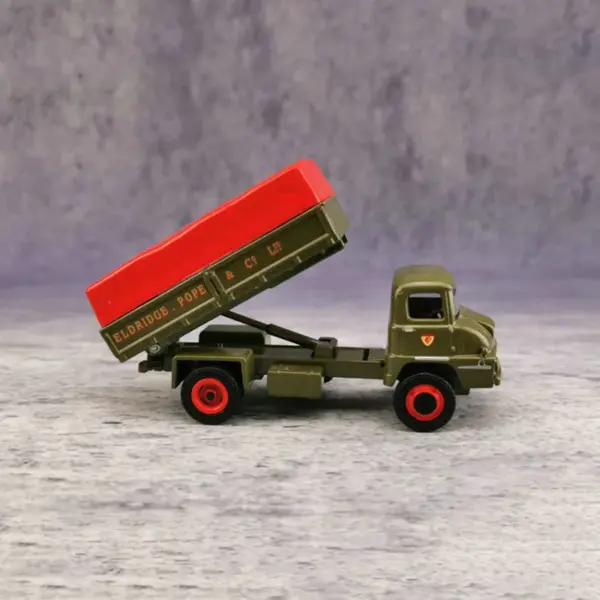 1:76 Scale British Dump Truck Diecast Model - Image 4