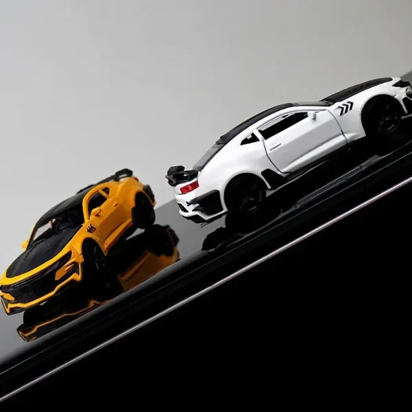 1:36 Scale Chevrolet Camaro Diecast Model Car - Image 4