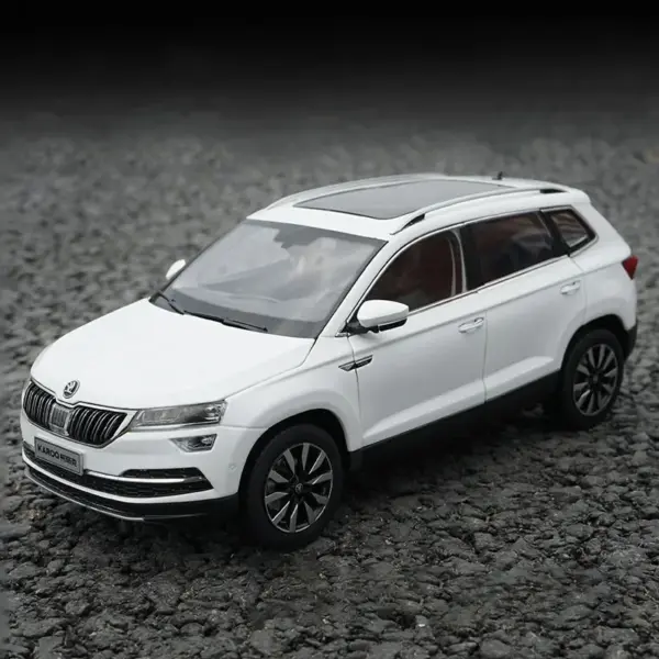 1:18 Scale Metal Skoda Karoq Diecast Model