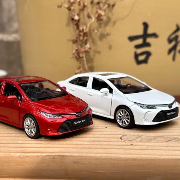 1:43 Toyota Corolla Diecast Alloy Car Model