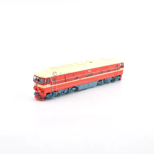 1/43 Scale TEP70 Diesel Locomotive Model Train - Image 7