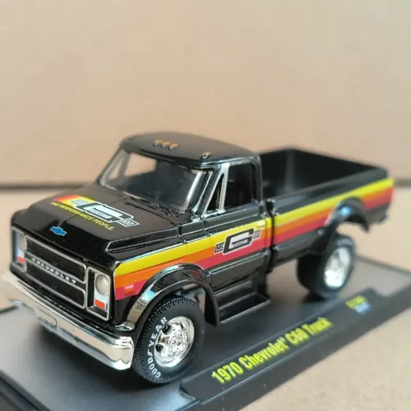 1970 Chevrolet C60 Truck Scale Model 1:64