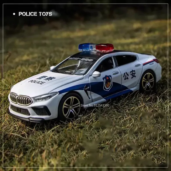 1/32 M8 Police Car Model Diecast Toy - Image 6