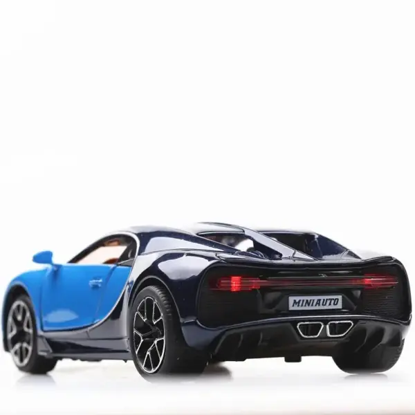 1:32 Bugatti Chiron Metal Diecast Car Model - Image 3