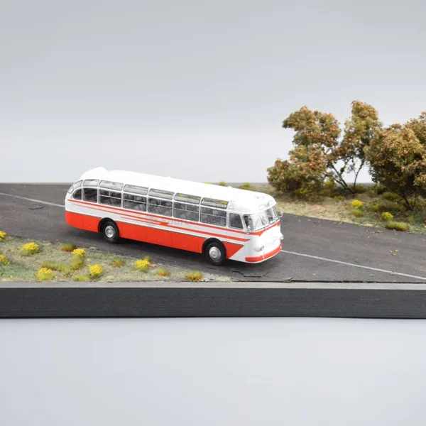 LAZ-699A Tourist Bus Model 1:43 Scale - Image 2