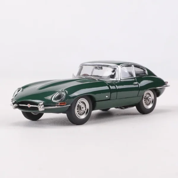 1961 Jaguar E-TYPE 1:64 Diecast Model Car - Image 8