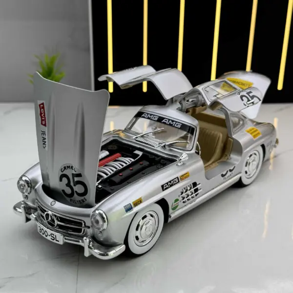 1:24 Scale Alloy Mercedes Benz 300SL Model