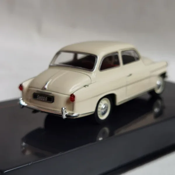 1:43 Scale SKODA 440 Spartak Alloy Model Car - Image 2