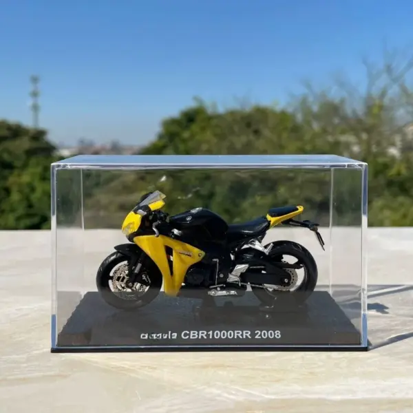 1/24 Scale Diecast Honda CBR1000RR Model - Image 5